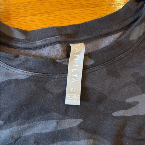 Athleta women’s Camouflage sweatshirt - Picture 2 of 3